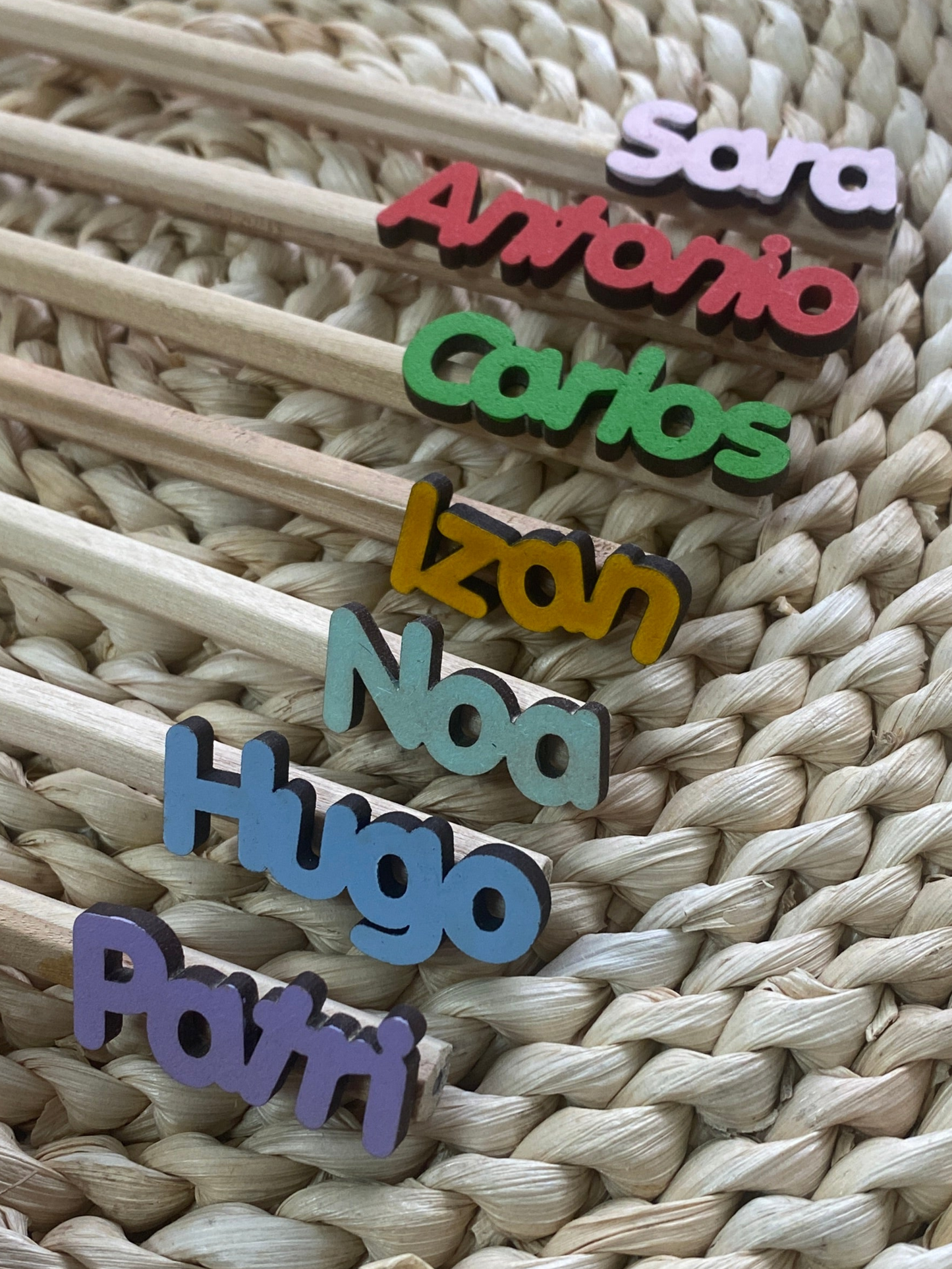Lápices con nombre a color