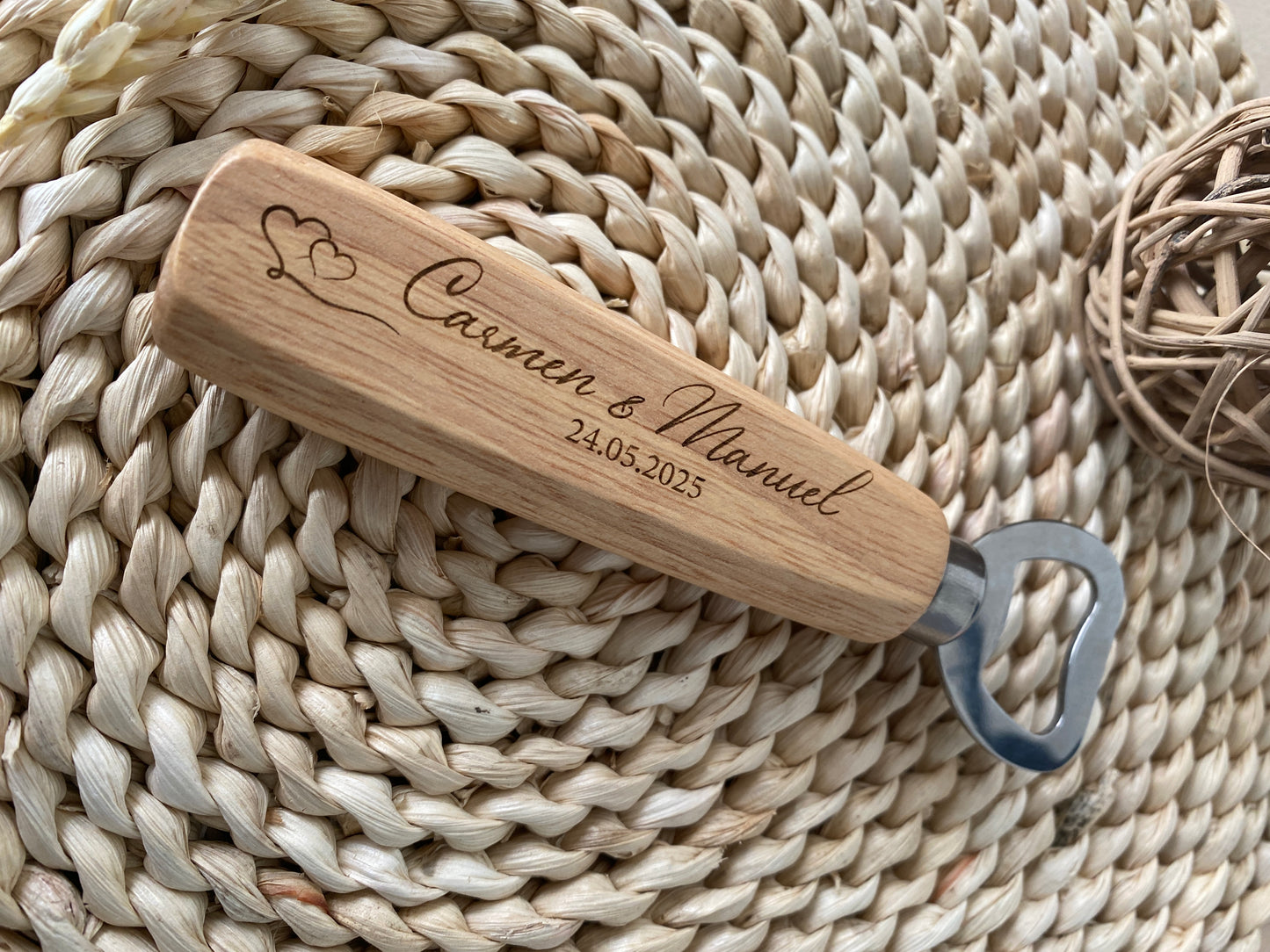 Abridor de madera personalizado