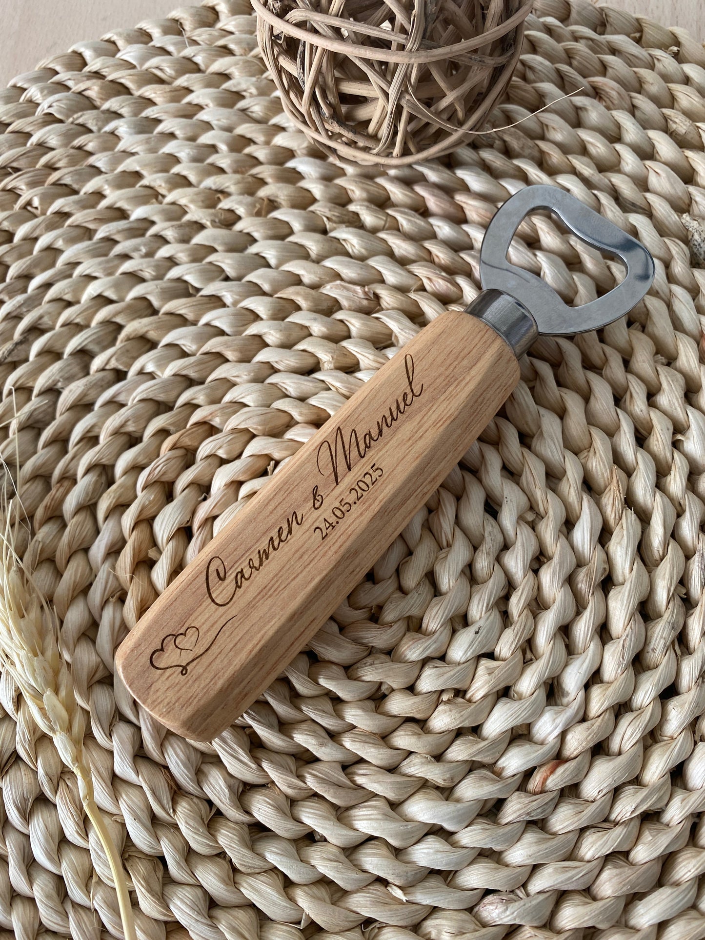 Abridor de madera personalizado