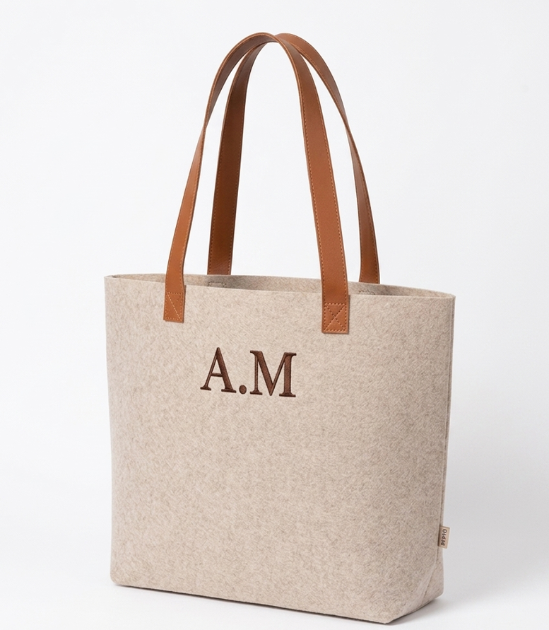 Bolso fieltro bordado